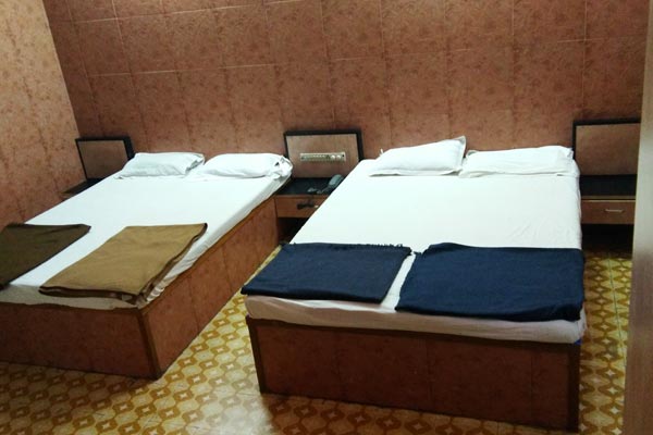 Hotel Meera Dwarka-Double Non AC Room